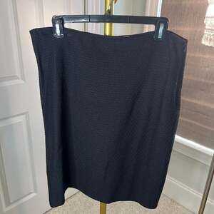 St. John Collection Knit Skirt Black Size 10 side zipper